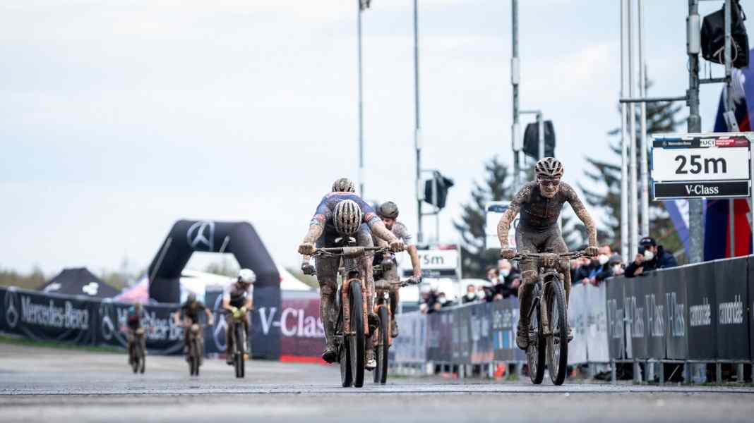 Worldcup: van der Poel und Batten im Short Track vorne
