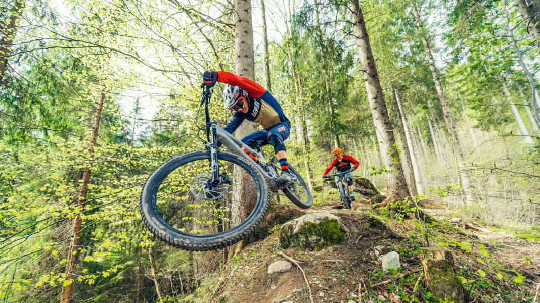 Minimal-assist bikes: the perfect enduro bikes?
