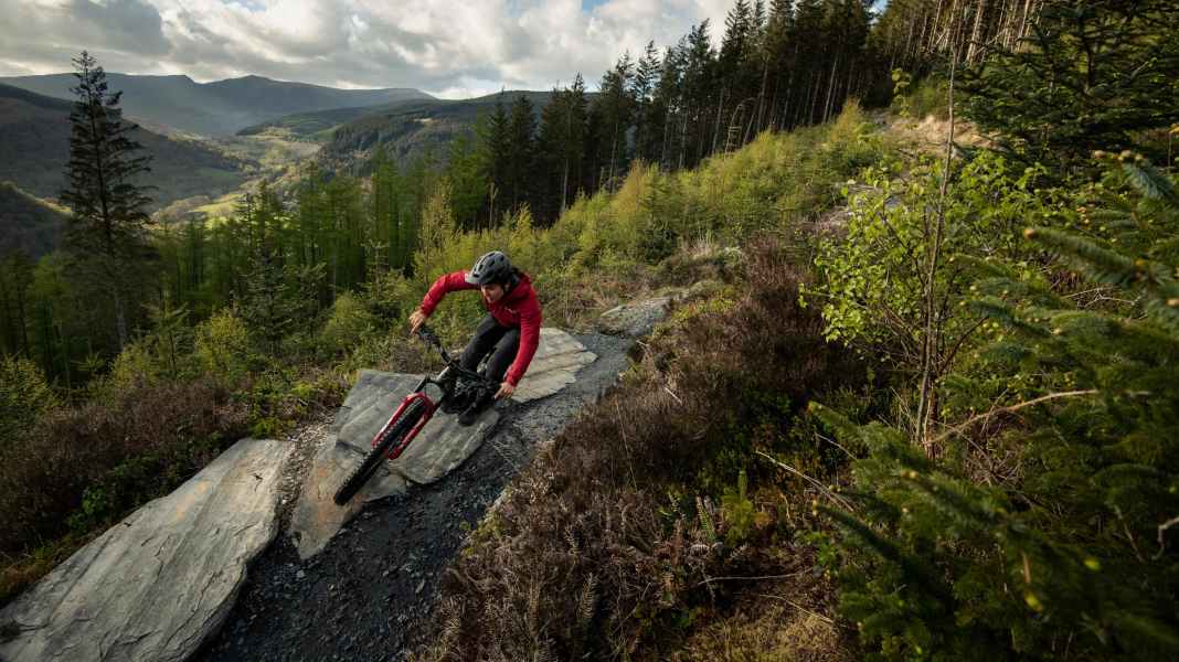 Santa Cruz Bronson: MX-Laufrad-Mix und neue Geo
