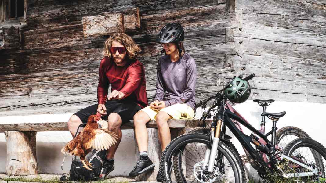 Trail clothing for bikers