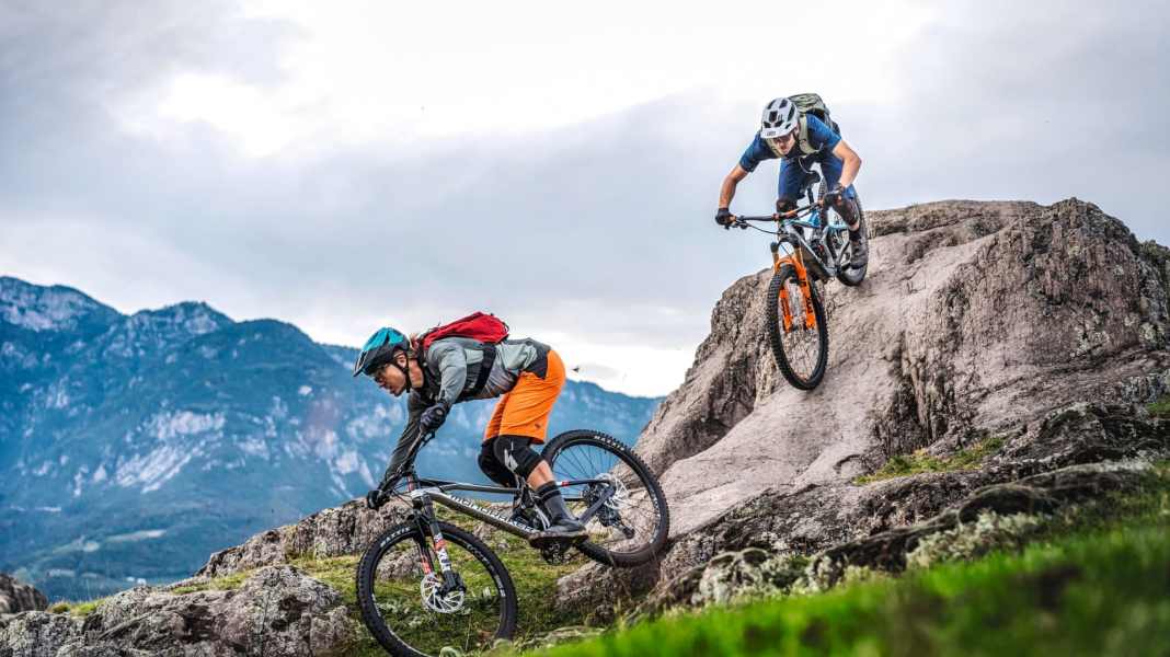 Heiß auf Action: 7 Enduros um 4000 Euro im Test
