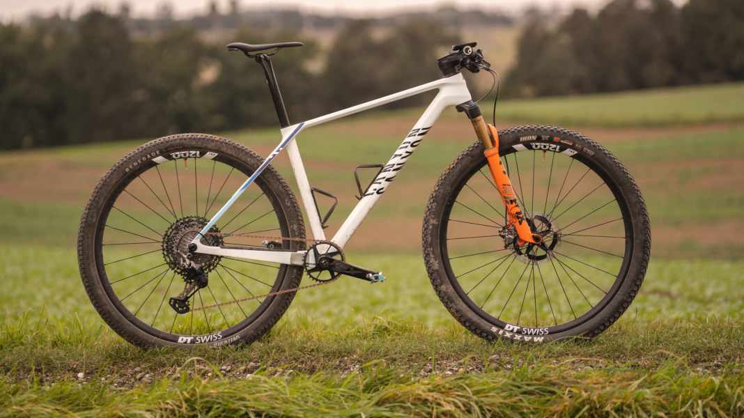 Gravel bike hunters: Canyon Exceed CFR Team in a long-term test