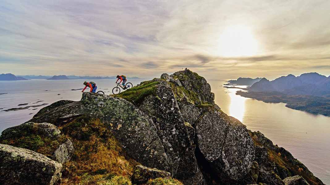 E-MTB adventure in the Lofoten Islands