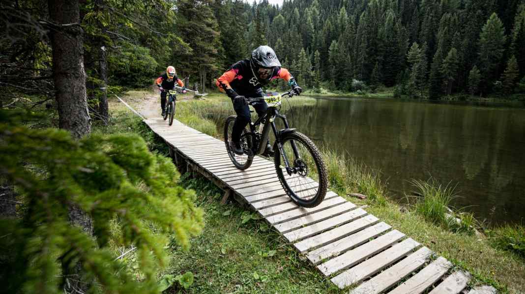 Start of registration for the 3-country enduro in Nauders