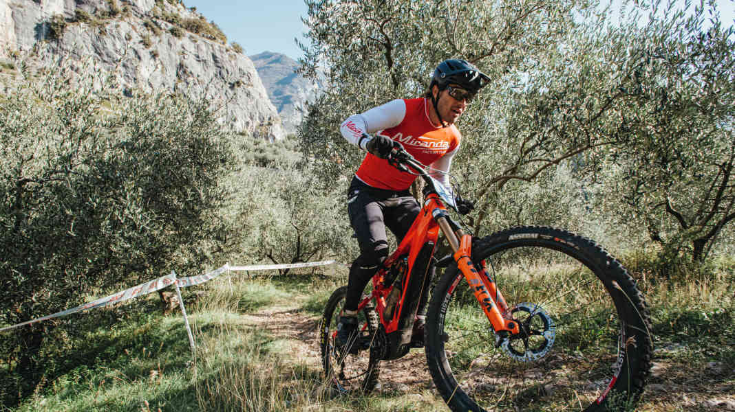 The "E" formula: e-mountainbike race on Lake Garda