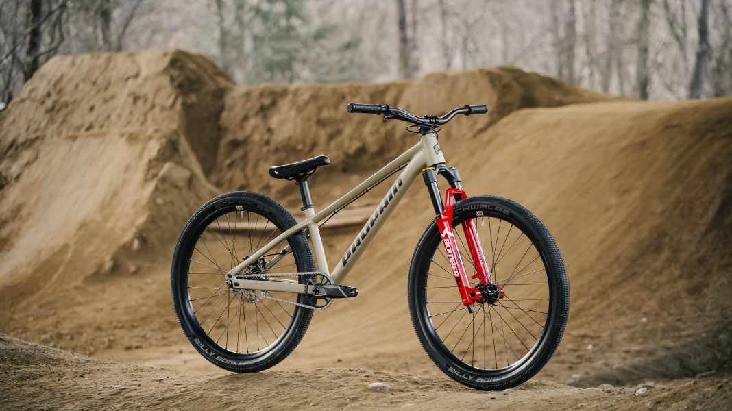 Propain hebt ab: Neues Dirtbike "Trickshot"