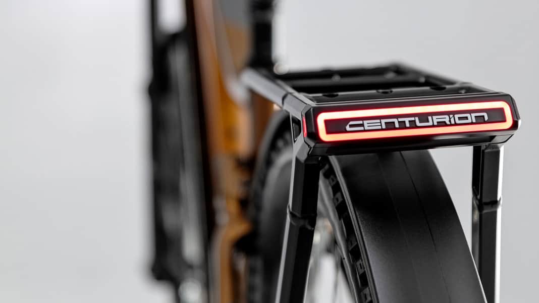 Eye-catcher - luggage rack with rear light