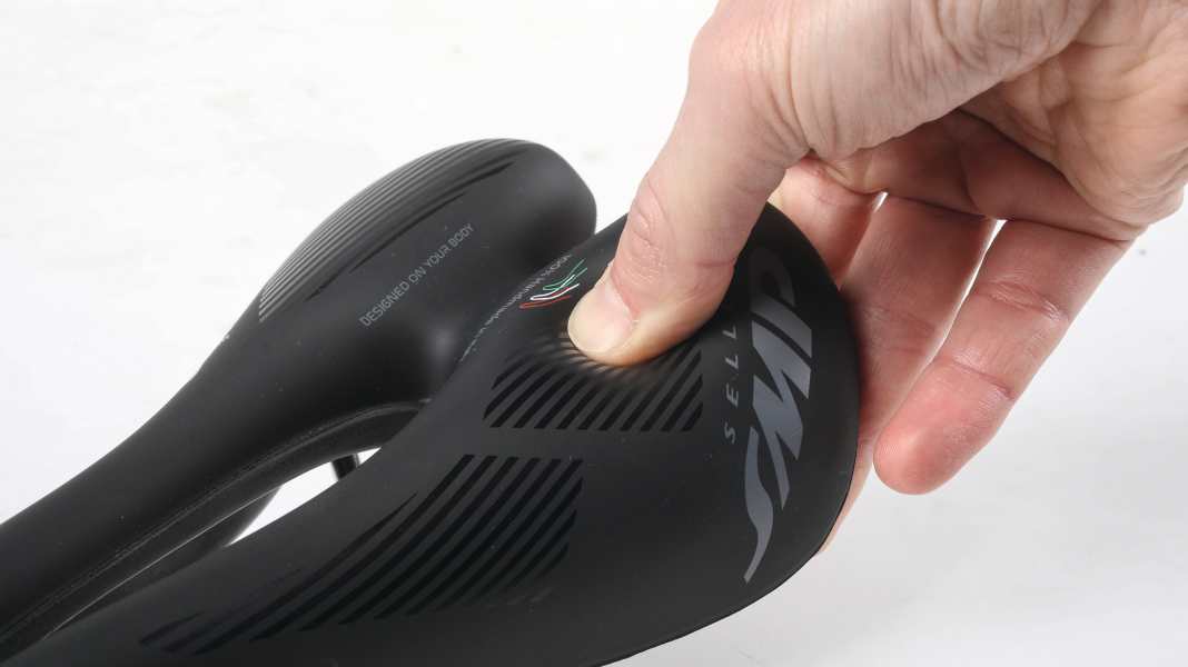 Stay seated without whining: tips for choosing the right saddle