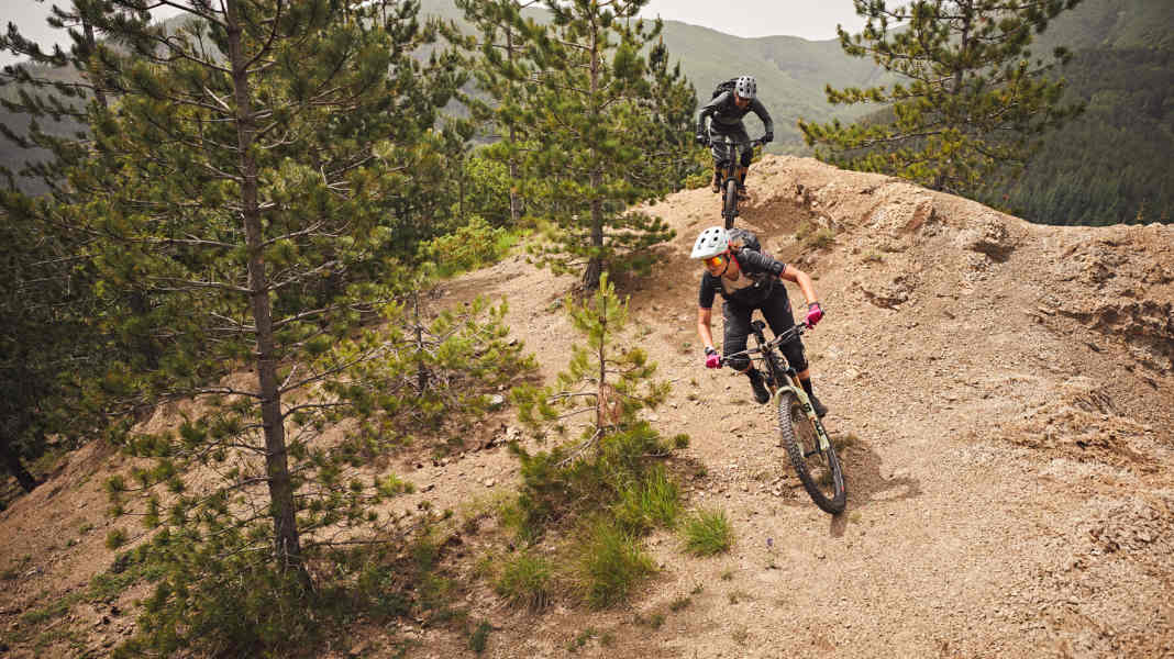 Video: With Steffi Marth and Max Schumann through the Apennines