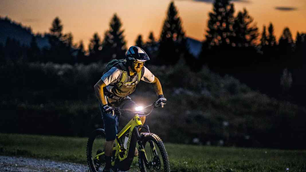 E-Bike Beleuchtung - Lightshow für die Trails und den Alltag