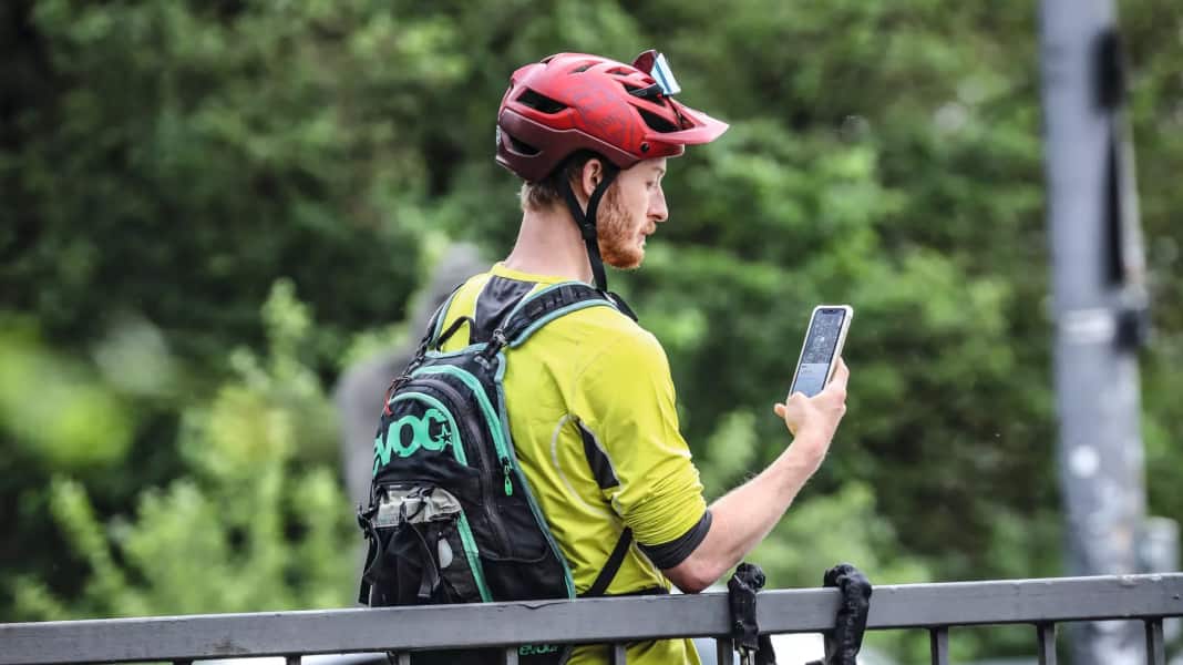 Searching for clues with a GPS tracker - 6 devices in the test
