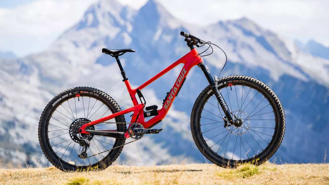 New Santa Cruz 5010: playful trail bike now with MX wheel mix