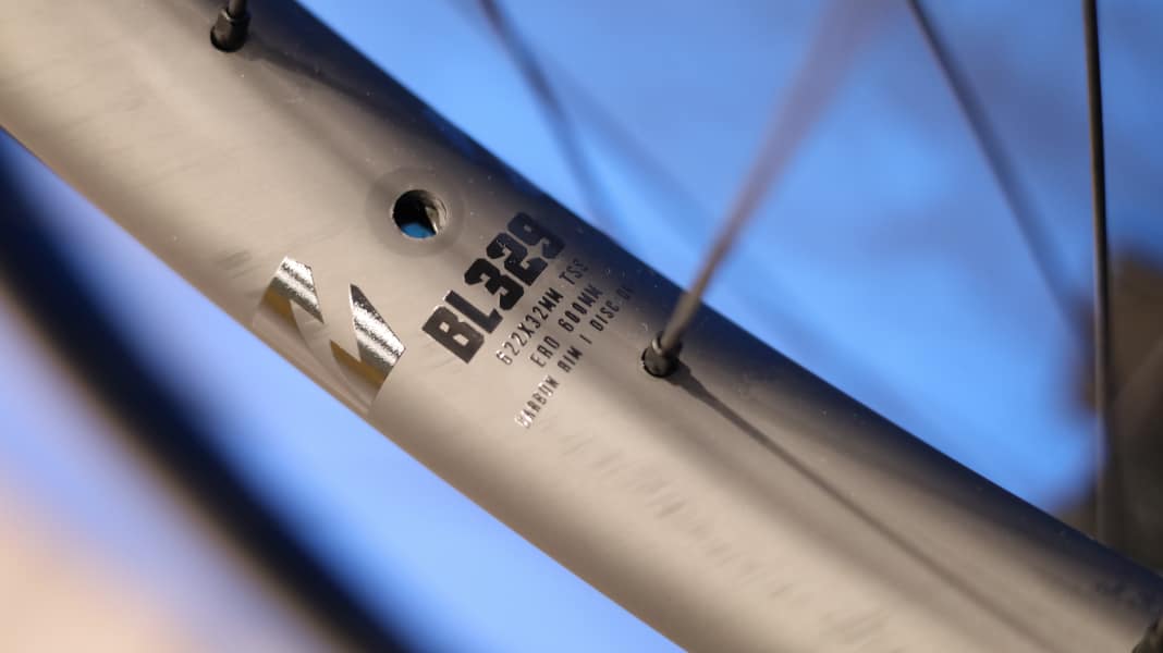 Reynolds 329 & 327: new carbon wheels for the trail