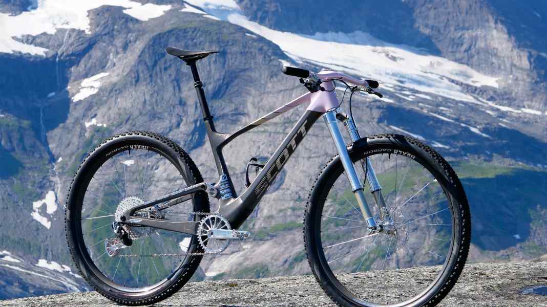 Dangerholm Spark RC Hypersonic - ein Traum in Carbon und ... Pink!