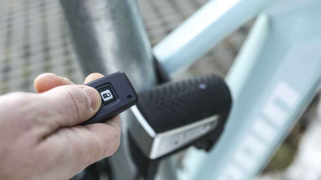 E-bike theft protection: smart locks and GPS trackers put to the test
