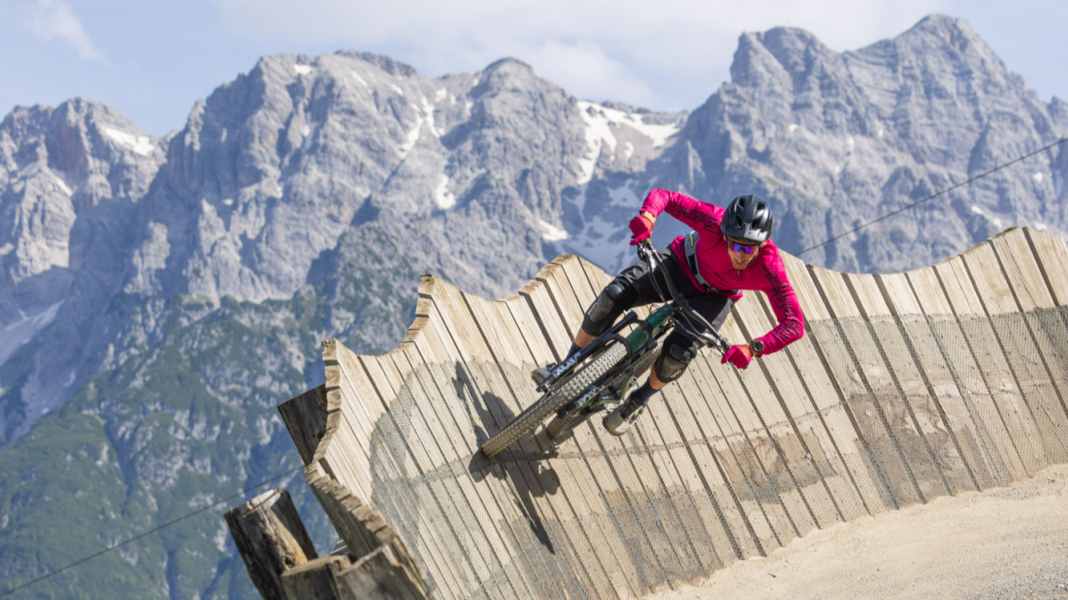 Freeride-Bikes im Dauertest: Das Scor 4060 ST und das Specialized Levo SL Comp Alloy
