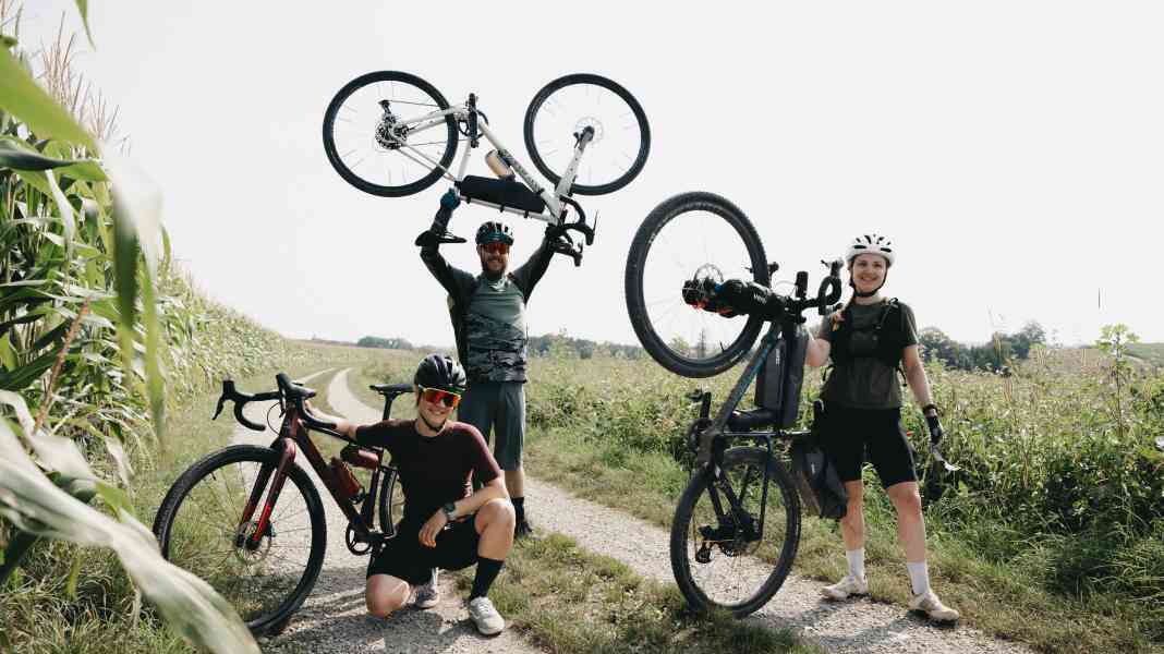 Three gravel tours for autumn: mini adventures on your doorstep