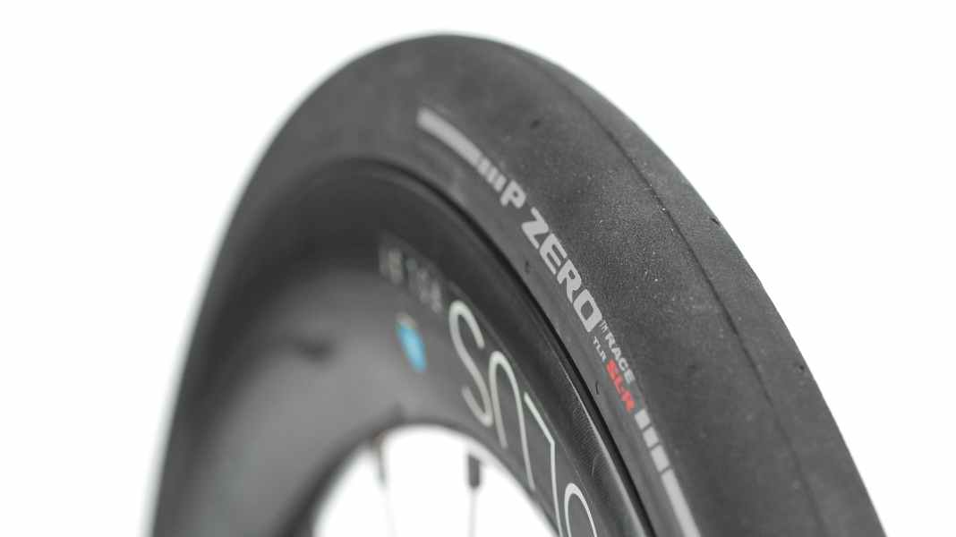 Test Pirelli P Zero Race SL-R Aero-Rennradreifen: Ein Reifen - schneller als die Polizei erlaubt?