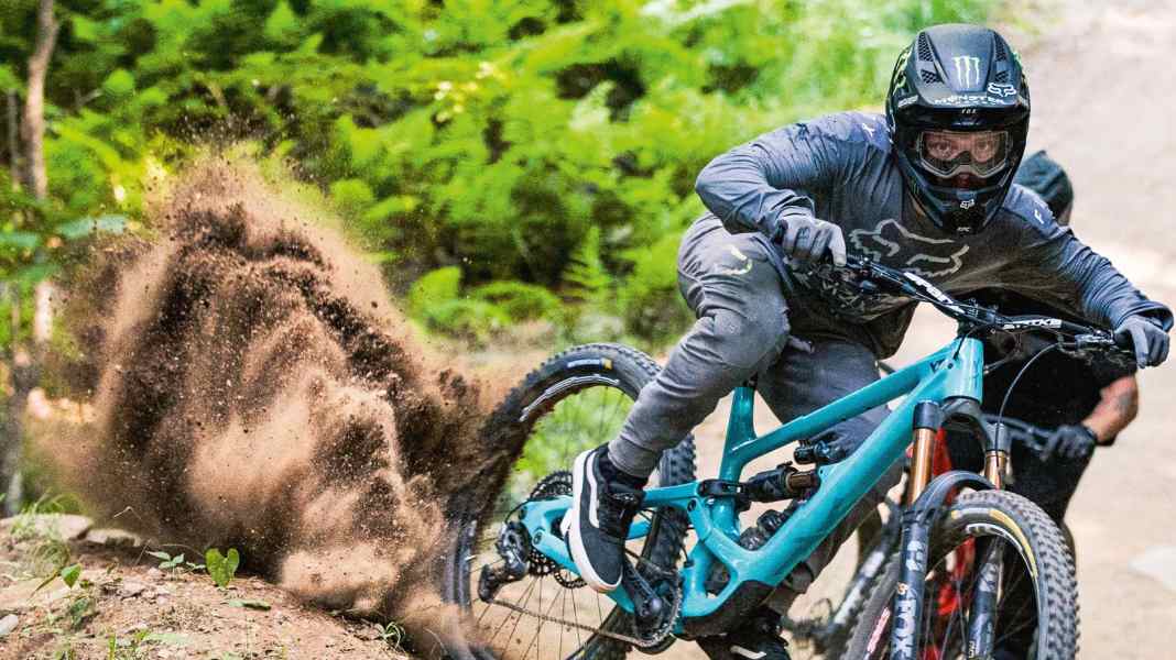 Mountainbike-Fahrtechnik: Der Braap-Turn mit Ethan Nell