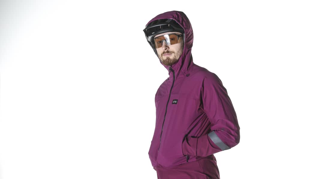 MTB wind jacket test: Gorewear Lupra - robust all-weather jacket for trail bikers