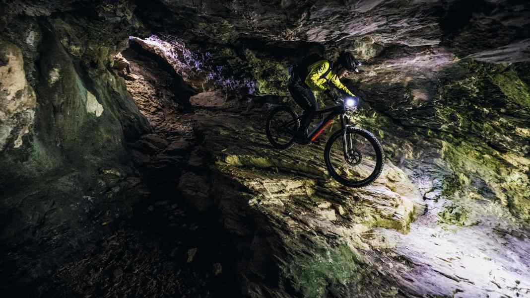 E-Bike-Beleuchtung: 6 StVZO-Scheinwerfer für Trail und City im Test