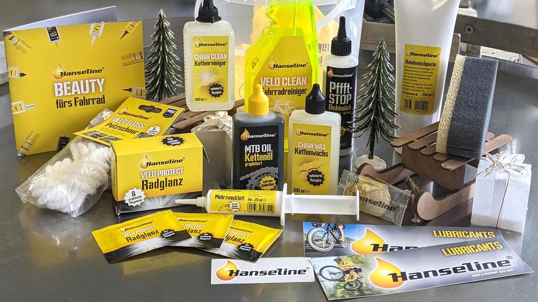 16th advent calendar door: Hanseline - Bicycle care set