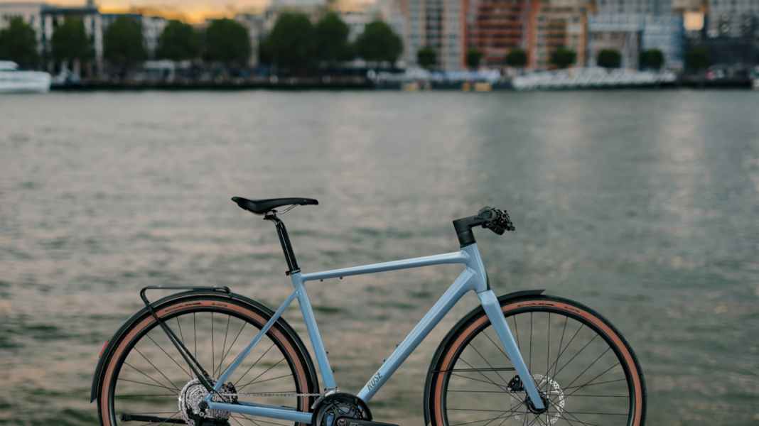 Rose Sneak EQ: New from Rose - city bike with a service mindset