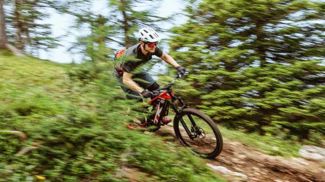 E-Enduro test: Seven E-Enduro bikes up to 7000 euros in a comparison test