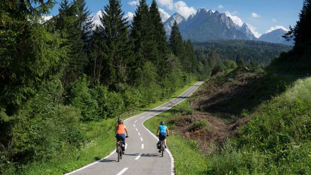 Transalp route: Crossing the Alps from Salzburg to Grado on the Alpe-Adria cycle path