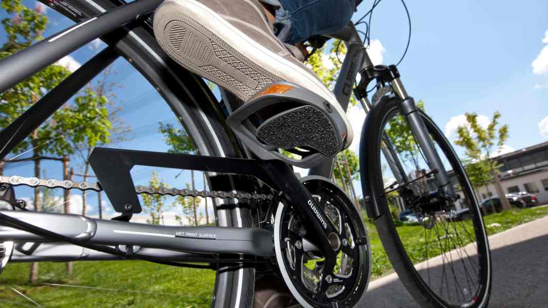 Good footing - smooth pedalling: a comparison of bicycle pedals