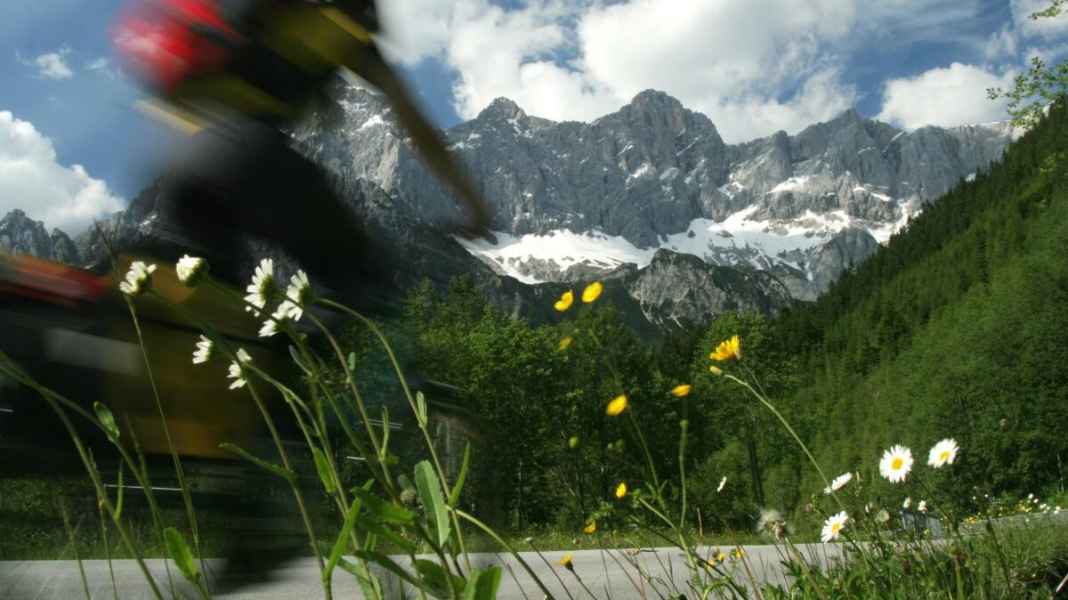 Travelling between the Tauern, Dachstein and Danube