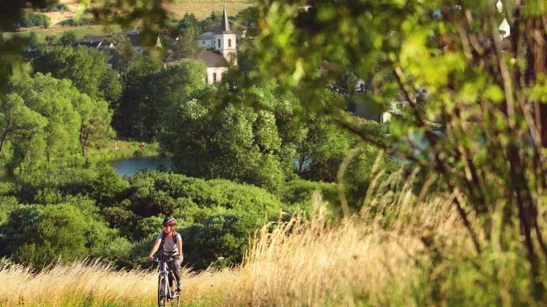 Auf dem Maare-Mosel- und Kylltalradweg durch die Vulkaneifel