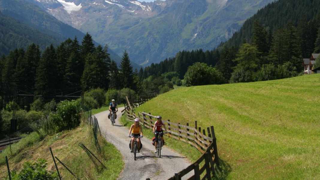 Crossing the Alps on the Brenner cycle path