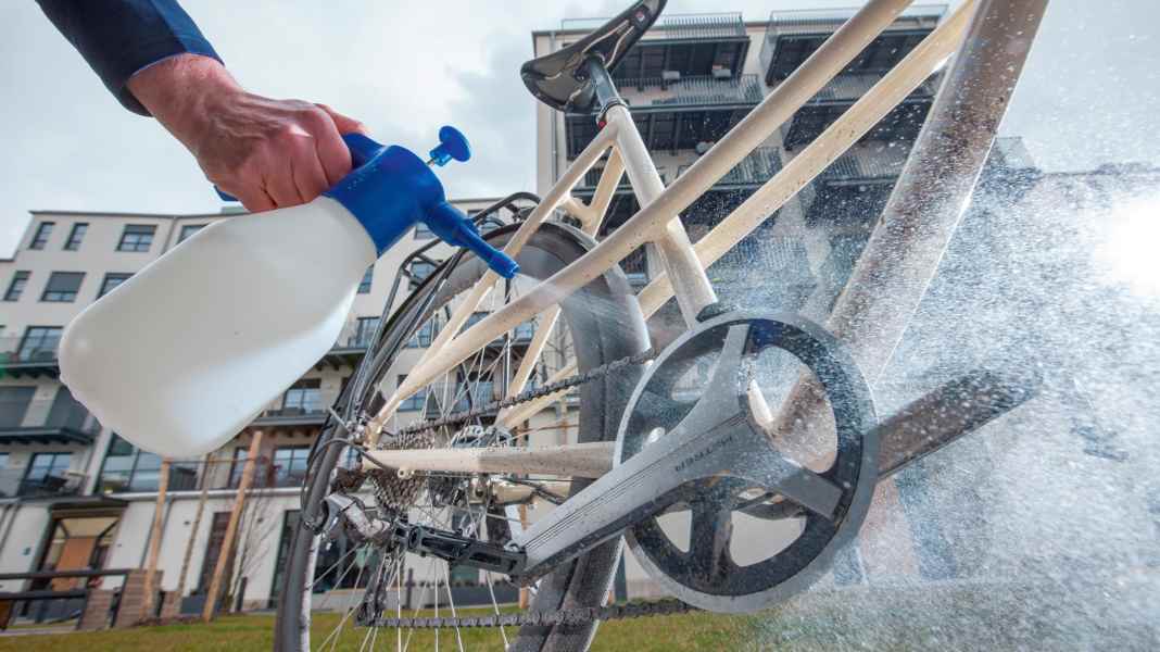 Quick wash on the bike