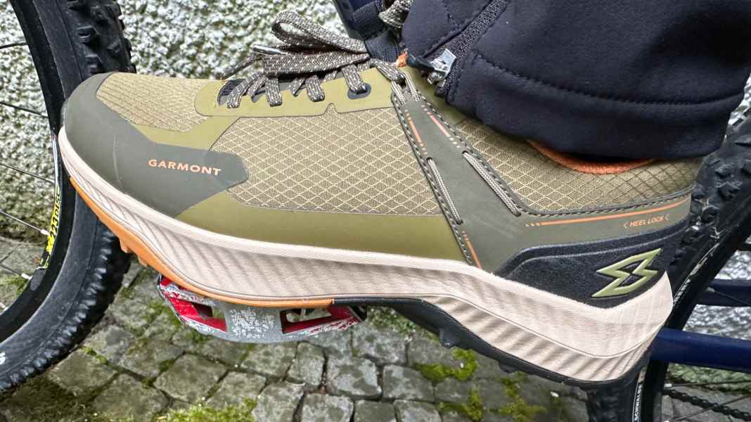 Cycle and walk in comfort: The Garmont 9.81 Hi-Ride on test