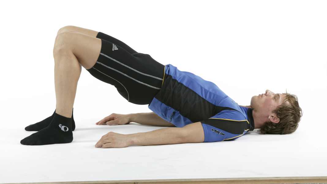 Strengthening gymnastics: Pelvic lift