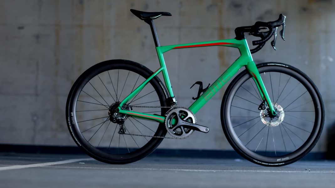 Eurobike innovations: The one for all? BMC Roadmachine 01
