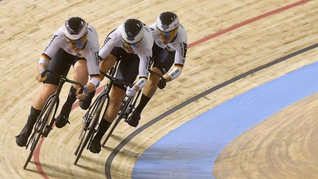 Hinze, Grabosch and Friedrich win World Championship gold in the team sprint
