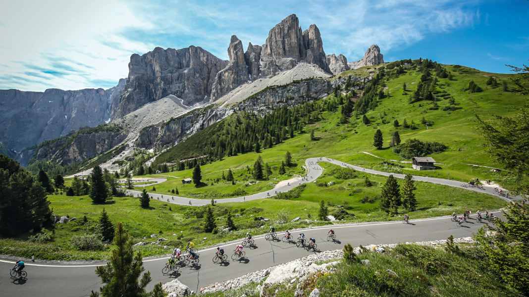 Routes de col sans voitures en 2026 : Sellaronda Bike Day en septembre