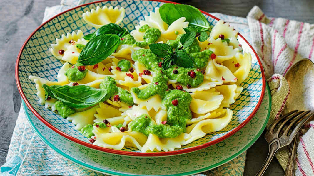 Meal Prep Rezepte: Kräuter-Erbsen-Pesto