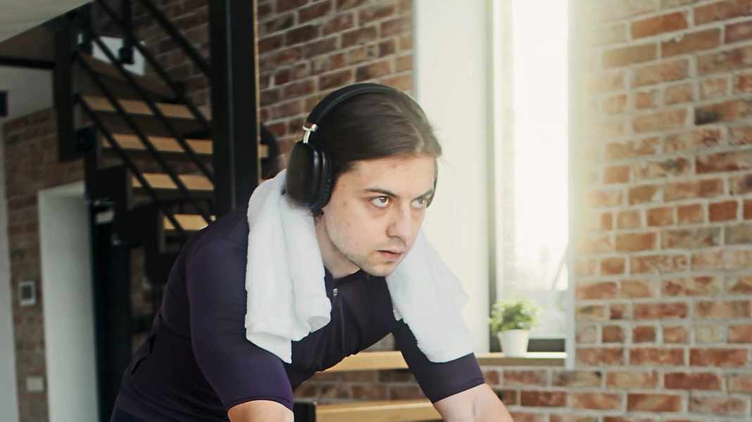 4-week training plan: E-Racing - fit to the point for the indoor season highlight