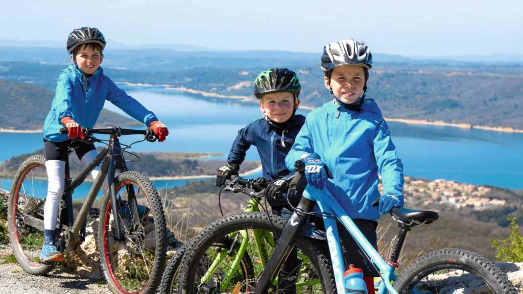 Biking with children: How to make cycling with children a complete success