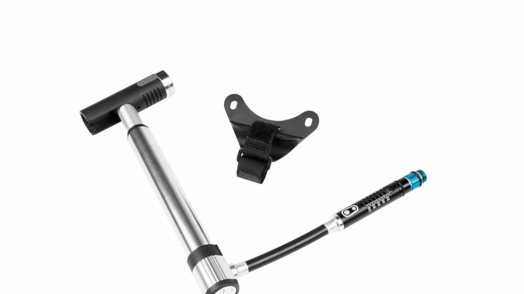 Test 2017: Minipumpe für Rennradreifen von Crankbrothers - Minipumpe Crankbrothers Klic hp im Test