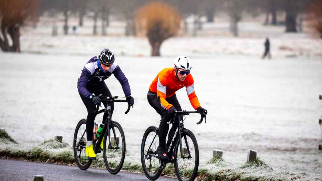 Road cycling in winter: The best health tips