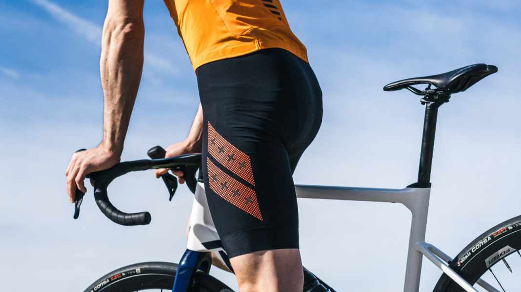Pantalon à bretelles de Gore Wear : Le nouveau Transition+ testé par TOUR