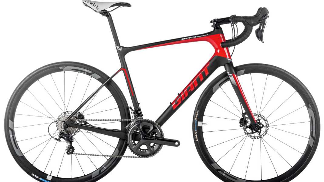 Test 2015 road bikes with disc brakes: Giant Defy Advanced - Giant Defy Advanced on test