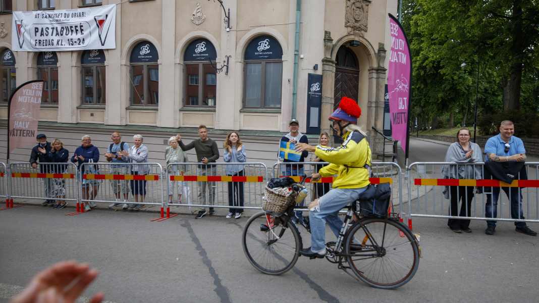 315 km Vätternrundan: Radsport-Veteran mit Holzschuhen startet seit über 60 Jahren