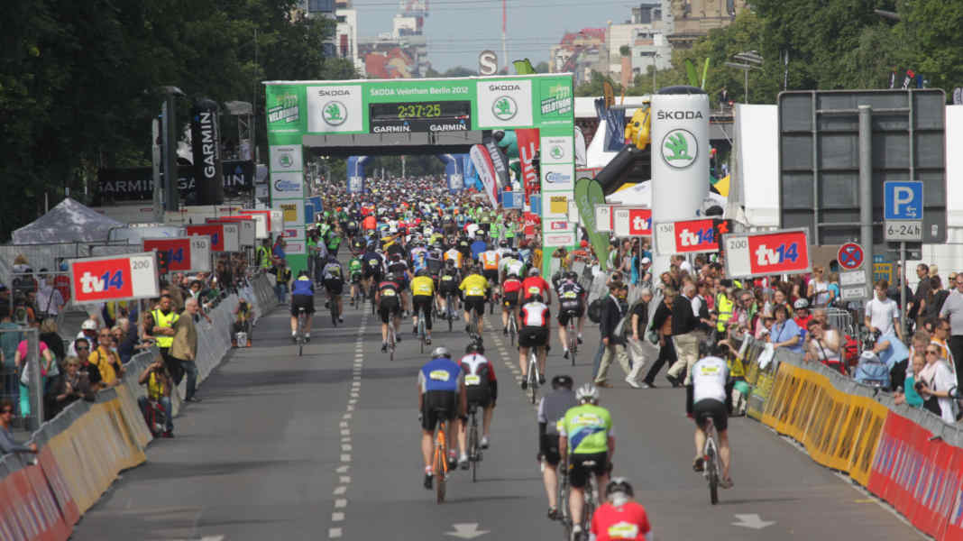 12,000 participants at the Skoda Velothon Berlin 2012