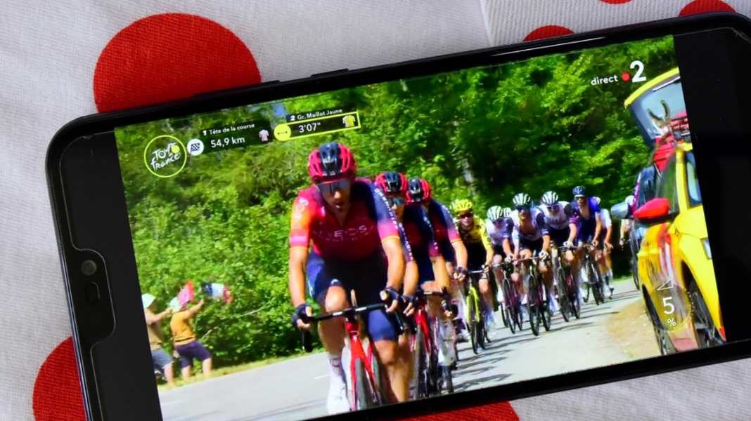 Cycling race live on TV & stream today: This is what Eurosport, Discovery Plus, ARD & ZDF are showing