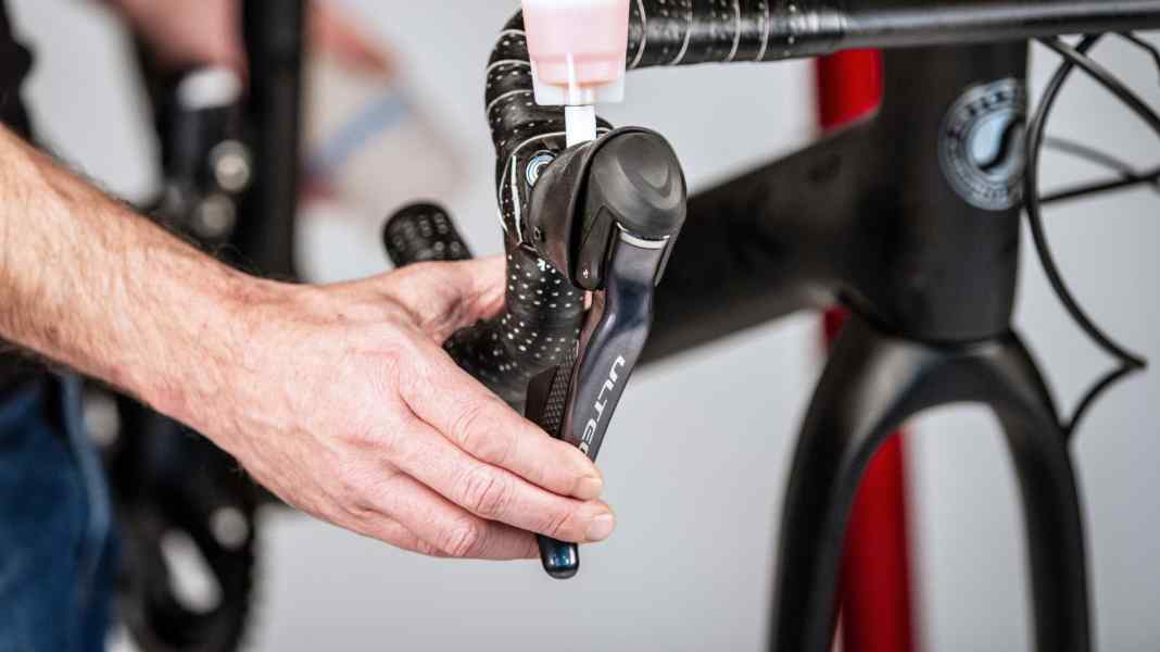 Problèmes avec le disque sur le vélo de course - Purge des freins à disque hydrauliques